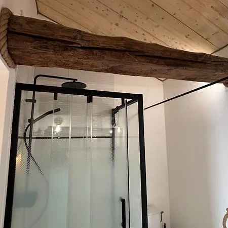 Le Logis Du Petit Lay 3* レ・ゼルビエ