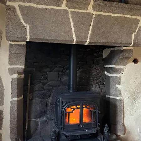 ベッド・アンド・ブレックファスト Le Logis Du Petit Lay 3*