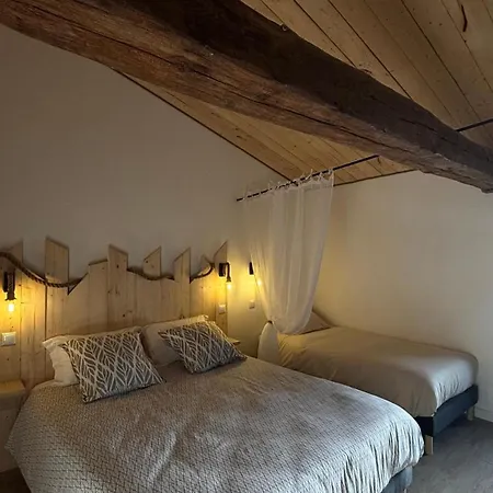 Le Logis Du Petit Lay ベッド・アンド・ブレックファスト レ・ゼルビエ