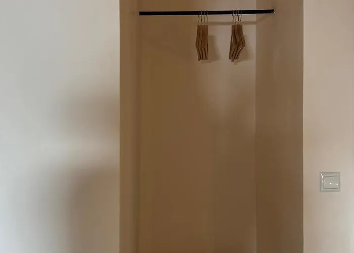 לינה וארוחת בוקר Le Logis Du Petit Lay לז הרבייה