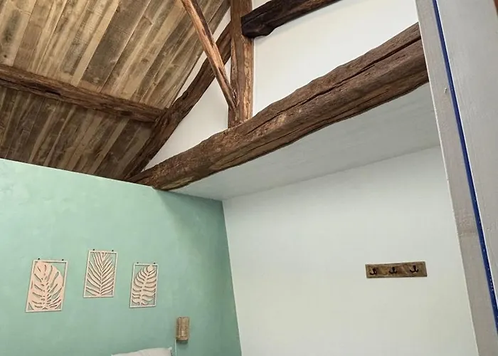 Le Logis Du Petit Lay לינה וארוחת בוקר לז הרבייה