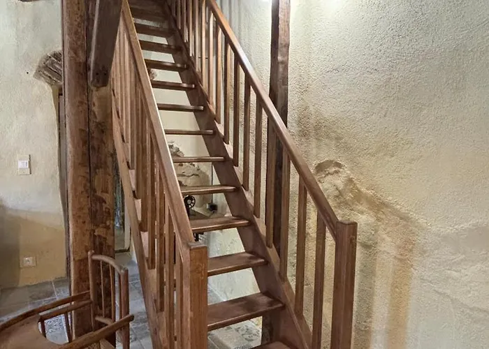 Le Logis Du Petit Lay לינה וארוחת בוקר